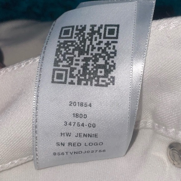 True Religion White Jennie Curvy High Rise Jeans With Red Lettering - Picture 9 of 11